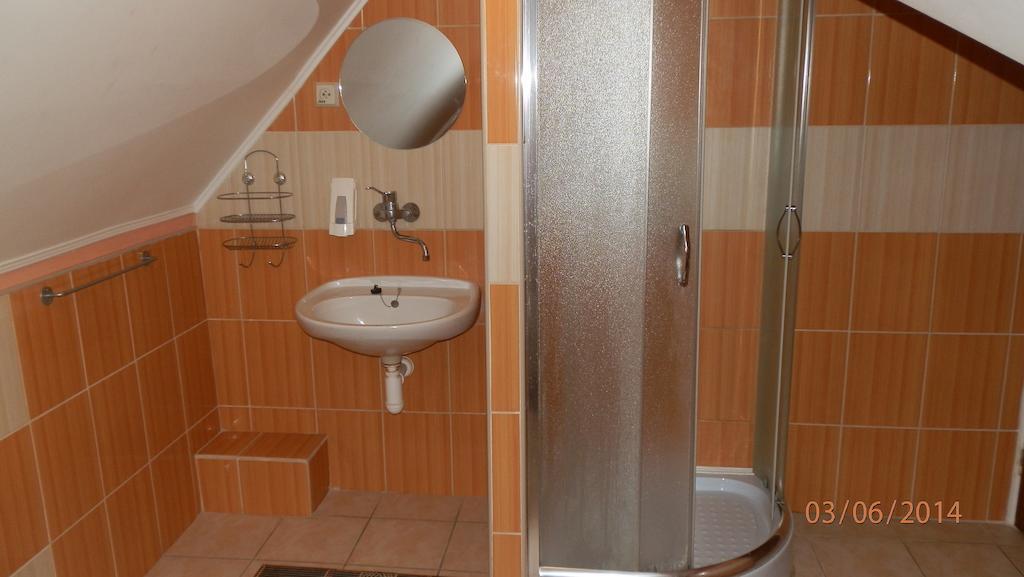 Penzion Marina Pri Slovenskej Restauracii Brezno Δωμάτιο φωτογραφία