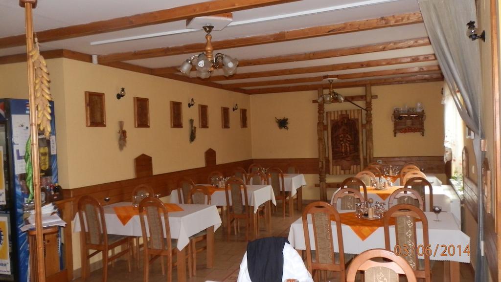 Penzion Marina Pri Slovenskej Restauracii Brezno Δωμάτιο φωτογραφία