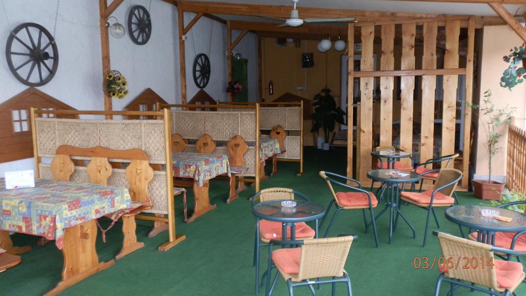 Penzion Marina Pri Slovenskej Restauracii Brezno Δωμάτιο φωτογραφία