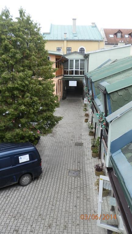 Penzion Marina Pri Slovenskej Restauracii Brezno Δωμάτιο φωτογραφία