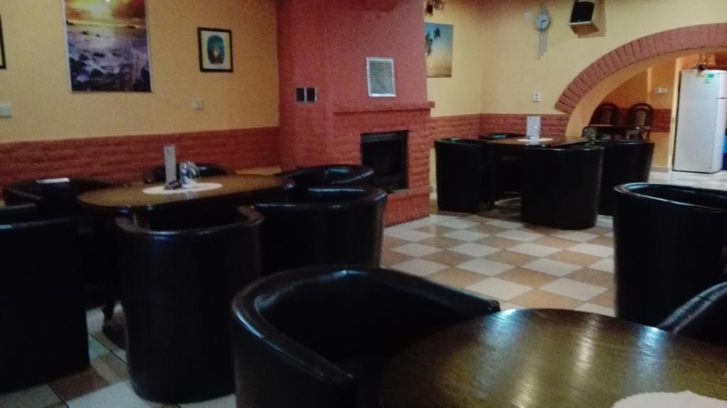 Penzion Marina Pri Slovenskej Restauracii Brezno Εξωτερικό φωτογραφία